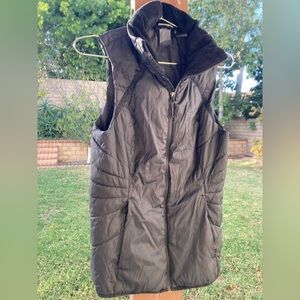 Women’s black Champion vest (S)